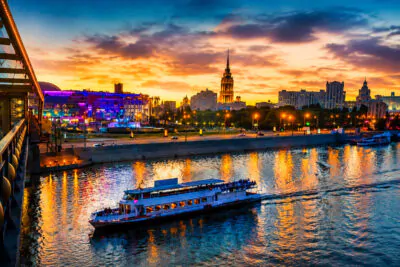 речные прогулки Flyriver от Киевского вокзала
